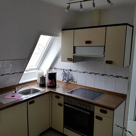 Path 1 Apartment *